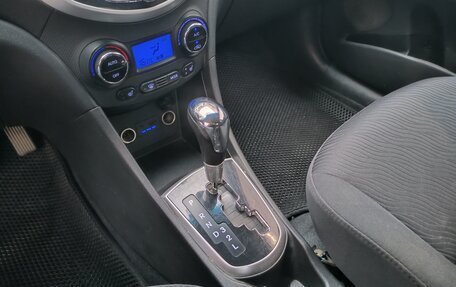Hyundai Solaris II рестайлинг, 2013 год, 990 000 рублей, 17 фотография