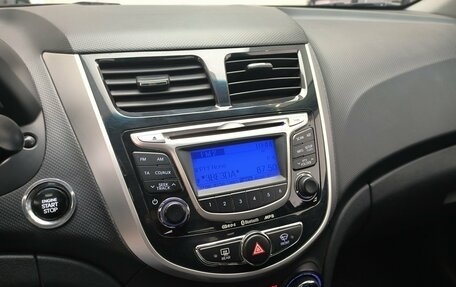 Hyundai Solaris II рестайлинг, 2013 год, 990 000 рублей, 19 фотография