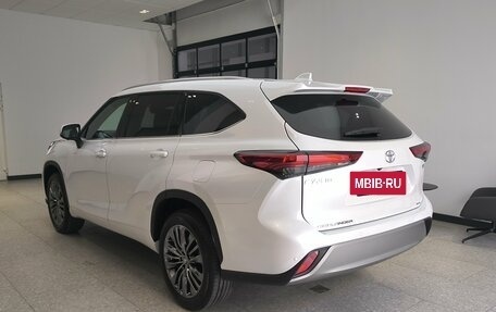 Toyota Highlander, 2026 год, 5 550 000 рублей, 6 фотография