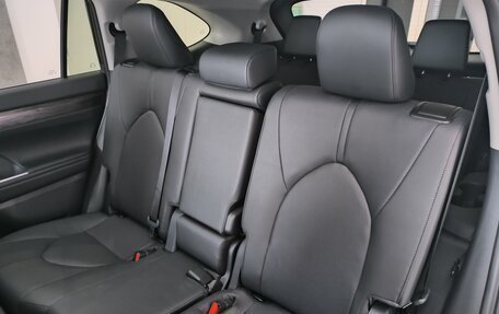 Toyota Highlander, 2026 год, 5 550 000 рублей, 26 фотография