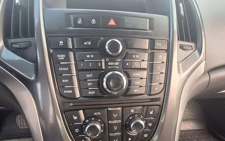 Opel Astra J, 2012 год, 600 000 рублей, 11 фотография