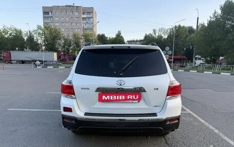 Toyota Highlander III, 2012 год, 1 899 000 рублей, 8 фотография