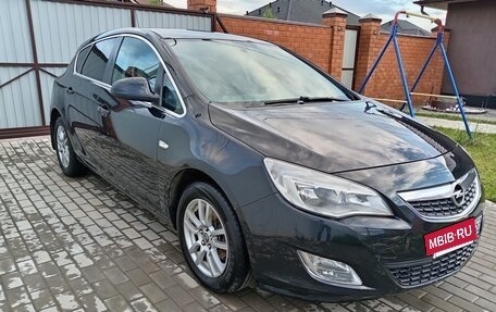 Opel Astra J, 2012 год, 650 000 рублей, 2 фотография