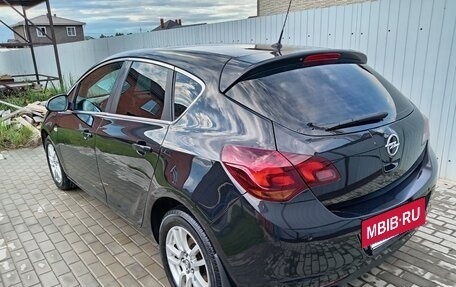 Opel Astra J, 2012 год, 650 000 рублей, 4 фотография