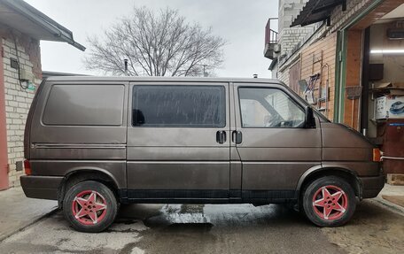 Volkswagen Transporter T4, 1993 год, 290 000 рублей, 2 фотография