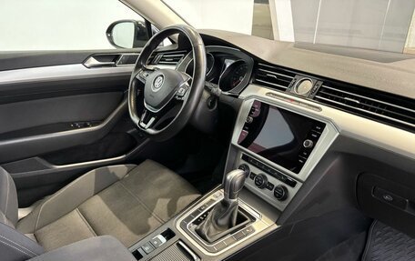 Volkswagen Passat B8 рестайлинг, 2019 год, 2 349 000 рублей, 14 фотография