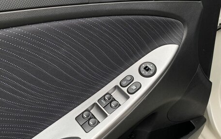 Hyundai Solaris II рестайлинг, 2015 год, 1 149 000 рублей, 17 фотография