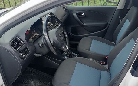 Volkswagen Polo VI (EU Market), 2013 год, 800 000 рублей, 4 фотография
