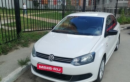 Volkswagen Polo VI (EU Market), 2013 год, 800 000 рублей, 7 фотография