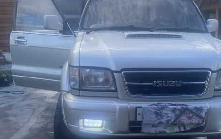 Isuzu Bighorn II, 1999 год, 1 000 000 рублей, 8 фотография