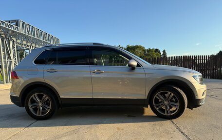 Volkswagen Tiguan II, 2017 год, 2 099 000 рублей, 2 фотография