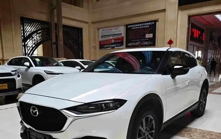 Mazda CX-4, 2022 год, 1 888 000 рублей, 3 фотография