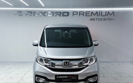 Honda Stepwgn IV, 2016 год, 2 000 000 рублей, 4 фотография