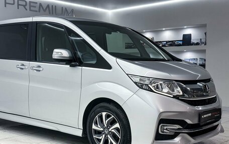 Honda Stepwgn IV, 2016 год, 2 000 000 рублей, 3 фотография