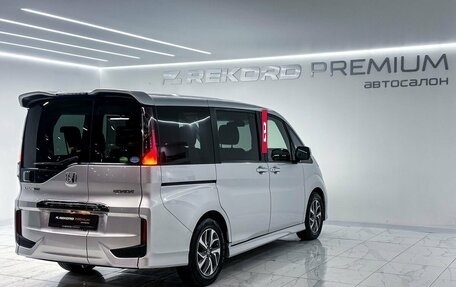 Honda Stepwgn IV, 2016 год, 2 000 000 рублей, 26 фотография