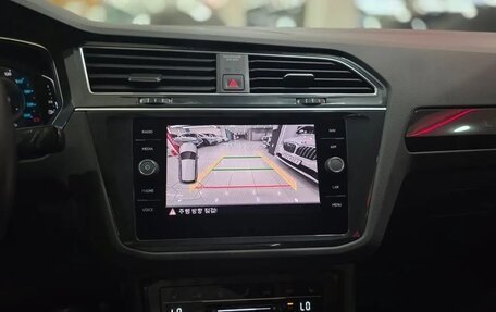 Volkswagen Tiguan II, 2022 год, 3 990 000 рублей, 15 фотография