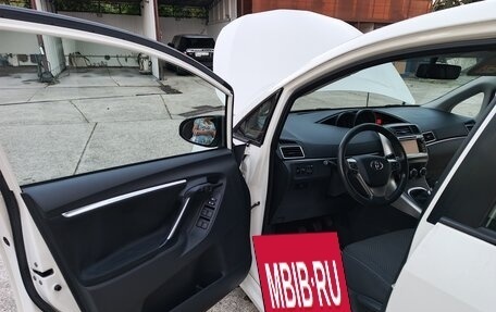 Toyota Verso I, 2013 год, 1 700 000 рублей, 14 фотография