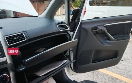 Toyota Verso I, 2013 год, 1 700 000 рублей, 21 фотография