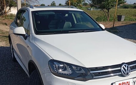 Volkswagen Touareg III, 2012 год, 2 400 000 рублей, 2 фотография
