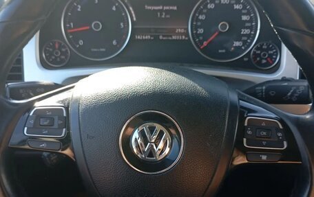 Volkswagen Touareg III, 2012 год, 2 400 000 рублей, 3 фотография