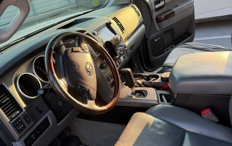 Toyota Sequoia II рестайлинг, 2011 год, 3 500 000 рублей, 5 фотография