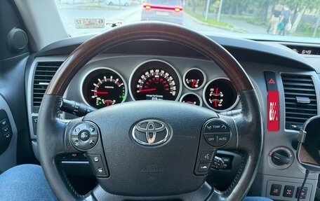 Toyota Sequoia II рестайлинг, 2011 год, 3 500 000 рублей, 6 фотография