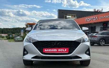 Hyundai Solaris II рестайлинг, 2021 год, 1 400 000 рублей, 10 фотография