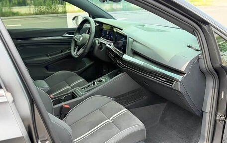 Volkswagen Golf VIII, 2023 год, 2 238 000 рублей, 14 фотография