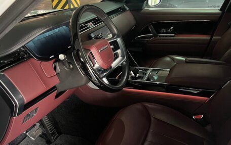Land Rover Range Rover IV рестайлинг, 2022 год, 18 500 000 рублей, 8 фотография