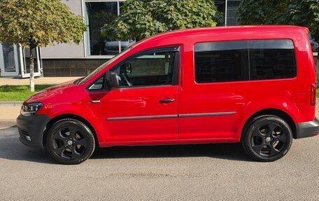 Volkswagen Caddy IV, 2018 год, 2 000 000 рублей, 2 фотография