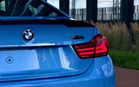 BMW M4, 2018 год, 4 800 000 рублей, 10 фотография