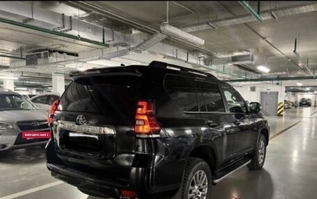 Toyota Land Cruiser Prado 150 рестайлинг 2, 2017 год, 4 500 000 рублей, 3 фотография