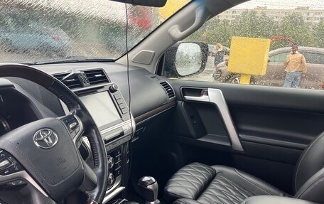 Toyota Land Cruiser Prado 150 рестайлинг 2, 2017 год, 4 500 000 рублей, 12 фотография