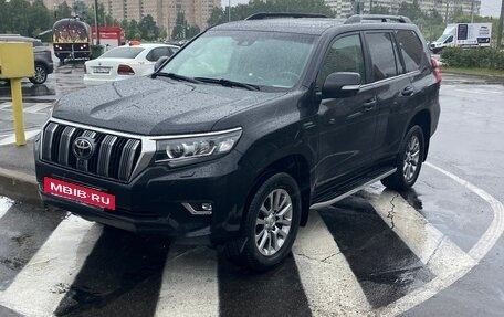 Toyota Land Cruiser Prado 150 рестайлинг 2, 2017 год, 4 500 000 рублей, 10 фотография