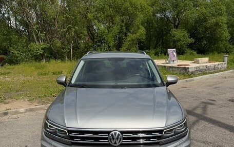 Volkswagen Tiguan II, 2018 год, 2 920 000 рублей, 2 фотография