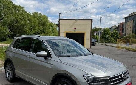 Volkswagen Tiguan II, 2018 год, 2 920 000 рублей, 3 фотография