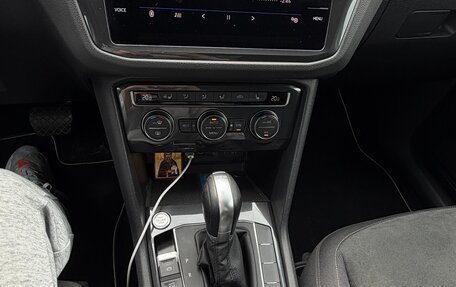 Volkswagen Tiguan II, 2018 год, 2 920 000 рублей, 13 фотография