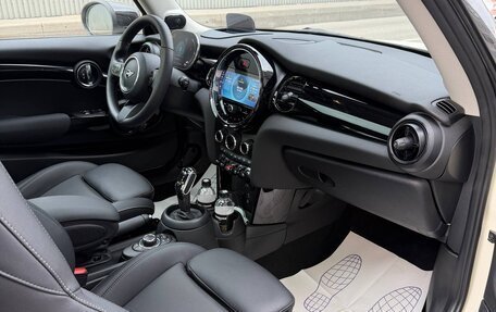 MINI Hatch, 2023 год, 2 350 000 рублей, 16 фотография