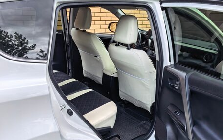 Toyota RAV4, 2015 год, 1 995 000 рублей, 7 фотография