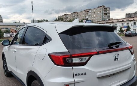 Honda Vezel, 2022 год, 1 650 000 рублей, 11 фотография