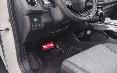 Honda Vezel, 2022 год, 1 650 000 рублей, 27 фотография