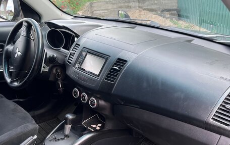Mitsubishi Outlander III рестайлинг 3, 2007 год, 1 070 000 рублей, 3 фотография