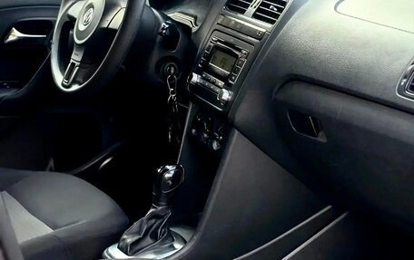 Volkswagen Polo VI (EU Market), 2012 год, 600 000 рублей, 14 фотография