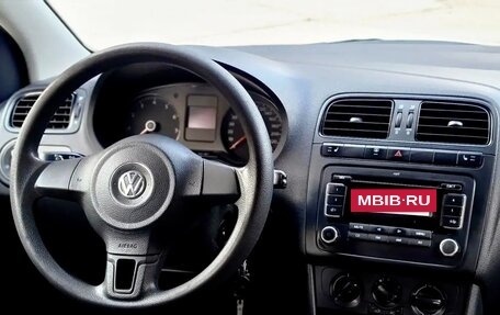 Volkswagen Polo VI (EU Market), 2012 год, 600 000 рублей, 16 фотография