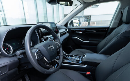Toyota Highlander, 2025 год, 5 590 000 рублей, 20 фотография