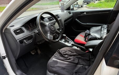 Volkswagen Jetta VI, 2012 год, 775 000 рублей, 7 фотография
