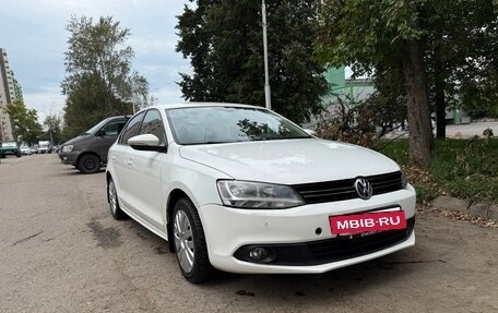 Volkswagen Jetta VI, 2012 год, 775 000 рублей, 2 фотография