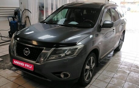 Nissan Pathfinder, 2015 год, 1 596 000 рублей, 1 фотография