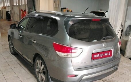 Nissan Pathfinder, 2015 год, 1 596 000 рублей, 4 фотография