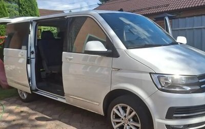 Volkswagen Caravelle T6 рестайлинг, 2017 год, 2 200 000 рублей, 1 фотография